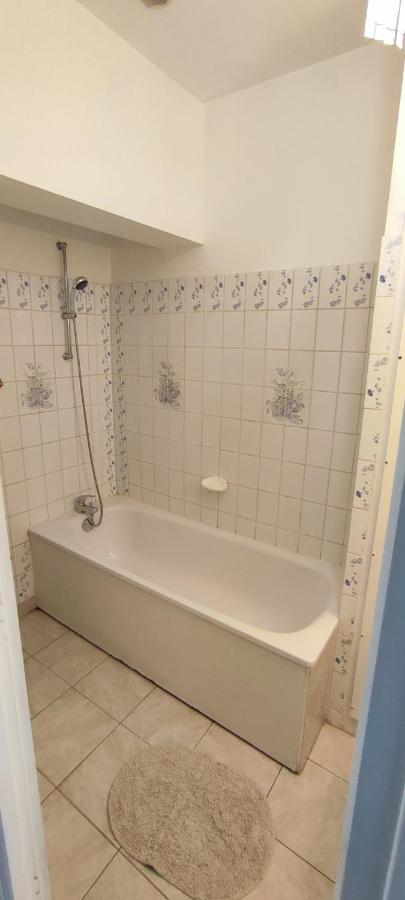Hypercentre Grand Appartement Lumineux 3 Chambres Parking Agen Exterior photo